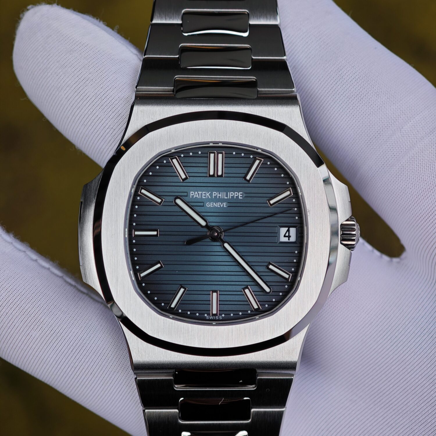 Patek Philippe 5711 blue dial, customized imported substitute dial, equipped with original genuine hands, calendar, and original genuine 324 movement, using original data German CNC technology reference-accuratecustomized case and strap. — custom-built watch