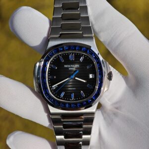 (Advanced Customization) Patek Philippe 5711/111P, original data reference-accuratecustomized case and strap, hand inlaid sapphire outer ring, customized best black dial, hands, calendar, Dandong 324 integrated movement — custom-built watch