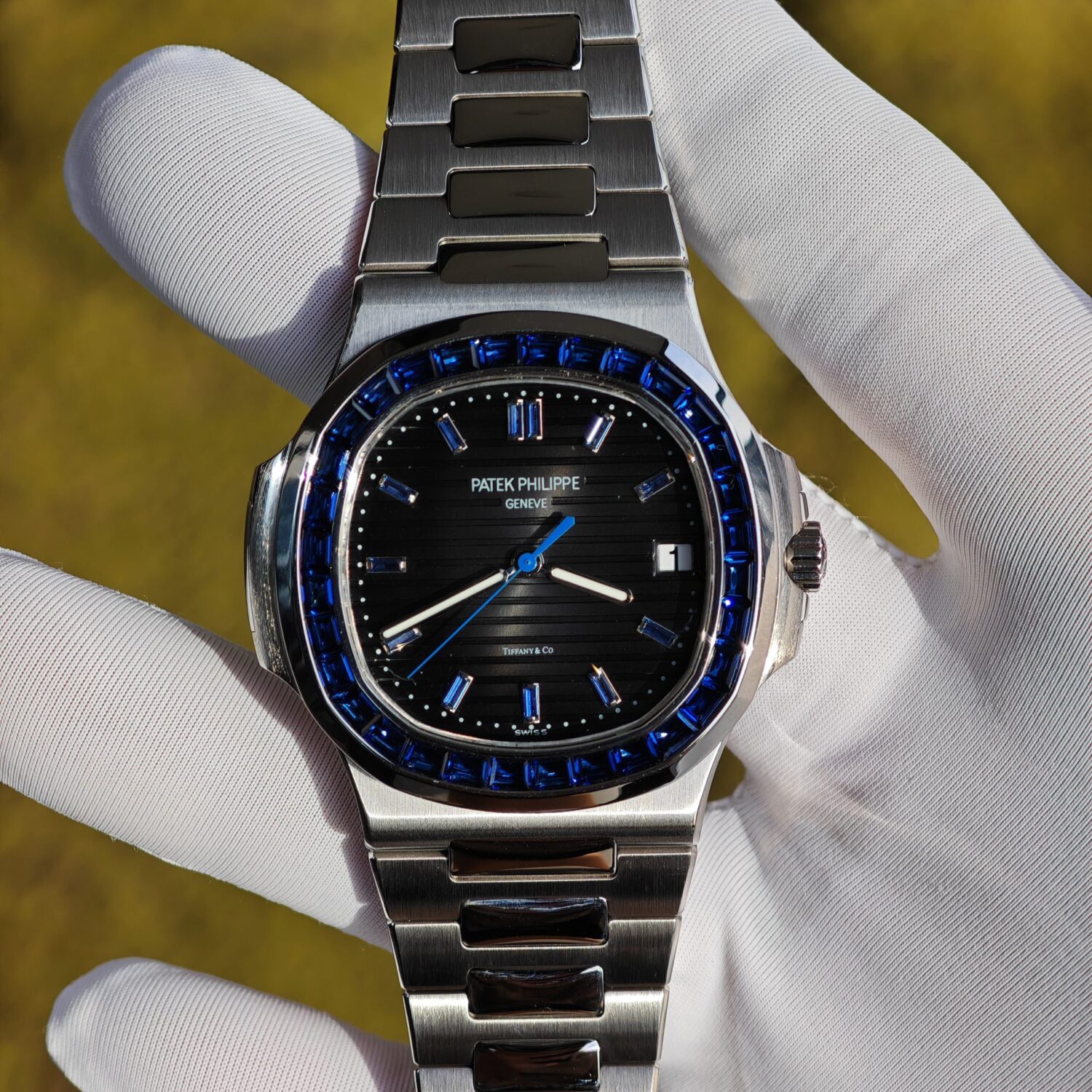 (Advanced Customization) Patek Philippe 5711/111P, original data reference-accuratecustomized case and strap, hand inlaid sapphire outer ring, customized best black dial, hands, calendar, Dandong 324 integrated movement — custom-built watch
