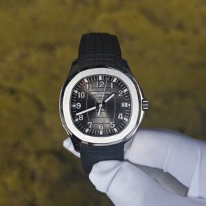 (Haute Couture) Aquanaut 5167A, refurbished with imported top-tier replacement dials, hands, and calendar, with the case details polished twice, and equipped with the ACE324 integrated movement — custom-built watch
