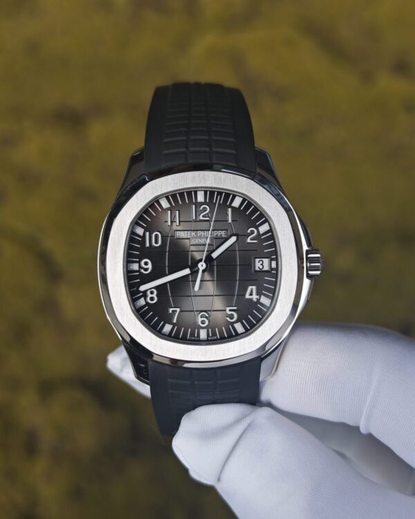 (Haute Couture) Aquanaut 5167A, refurbished with imported top-tier replacement dials, hands, and calendar, with the case details polished twice, and equipped with the ACE324 integrated movement — custom-built watch
