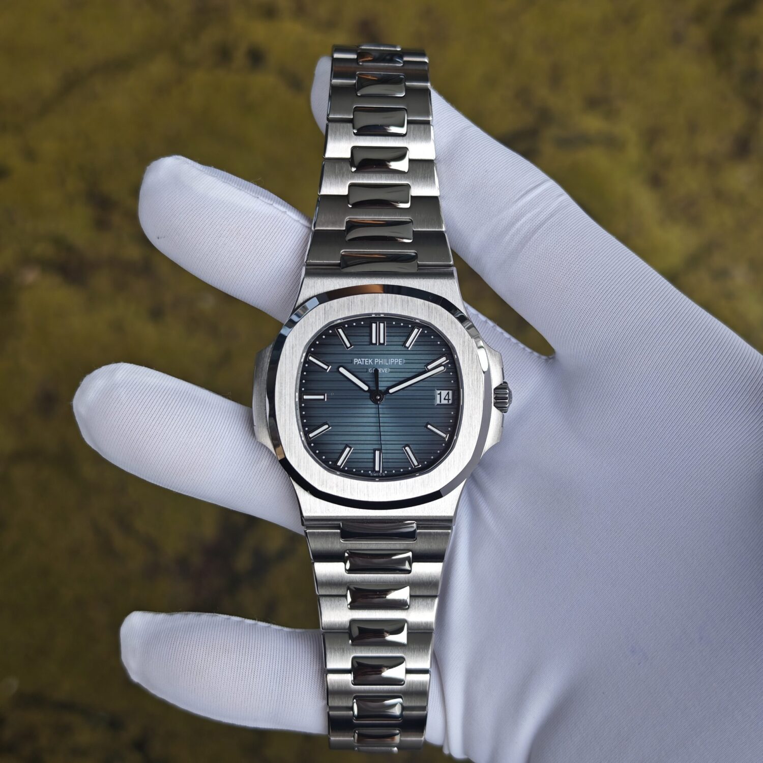 Patek Philippe 5711 blue dial, customized imported replacement dial, optimal substitute hands and calendar, equipped with original authentic 324 movement, utilizing German CNC technology to customize the case and strap with original data at a reference-accurateratio, — custom-built watch