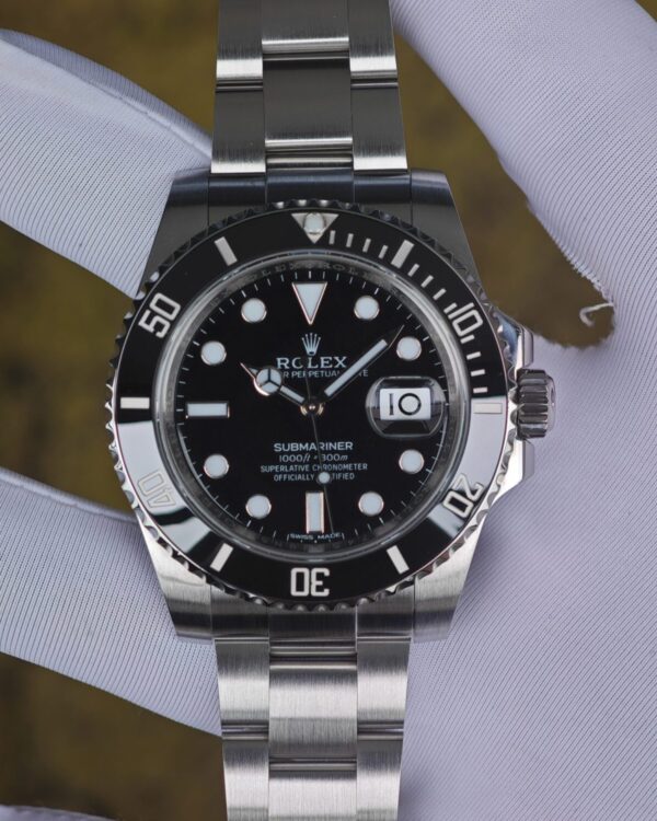Rolex Submariner 116610 LV 40mm Black Bay, equipped with genuine dial, hands, calendar, faithful, bezel, and crown, assembled according to Swiss craftsmanship, with Dandong 3135 movement — custom-built watch
