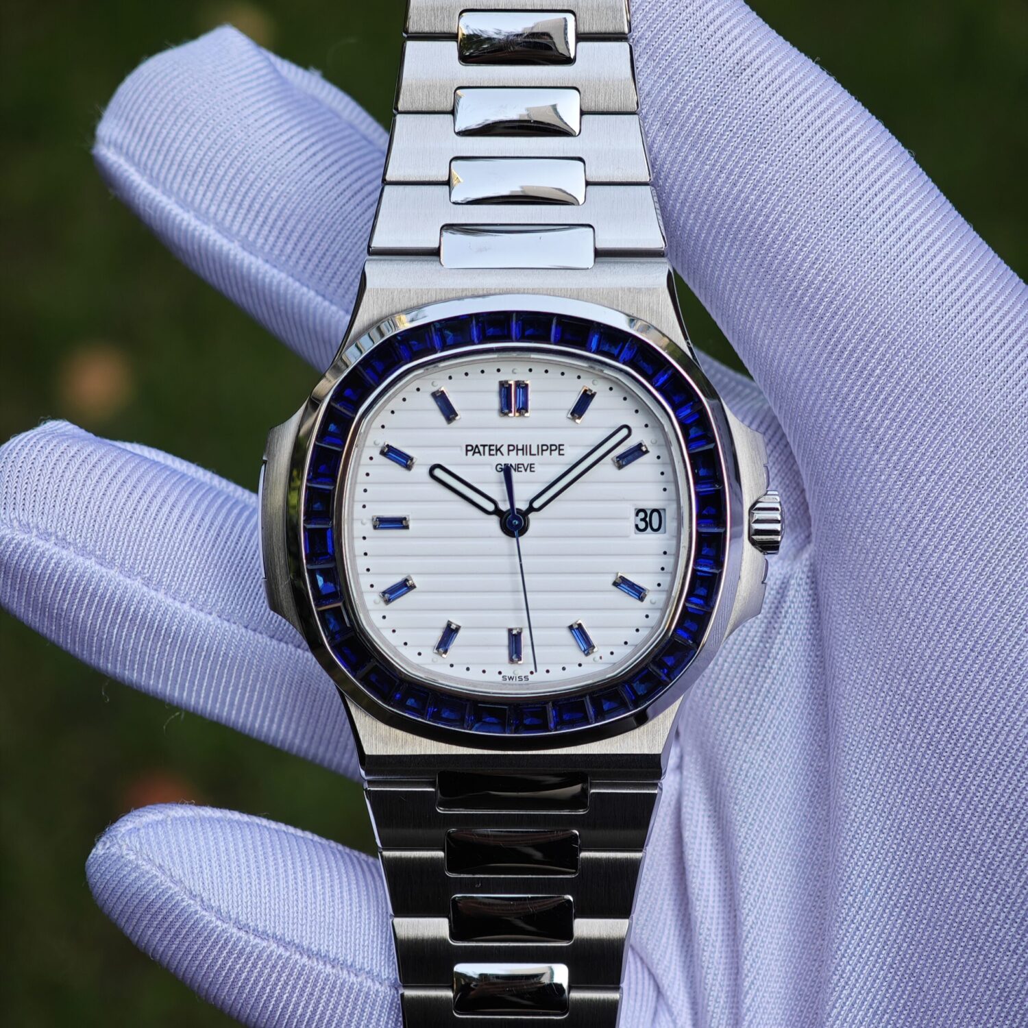 (Top Customization) Patek Philippe 5711/111P, original data reference-accuratecustomized case and strap, hand inlaid sapphire outer ring, customized best substitute for dial, pointer, calendar, and ACE324 integrated movement — custom-built watch