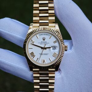 36mm Rolex Day Date m 128238 white Roman numerals, German technology reference-accuratecustomized 18K pure gold case and strap, customized best alternative dial, pointer calendar, Swiss imported ETA2836 movement, high standard assembly process — custom-built watch