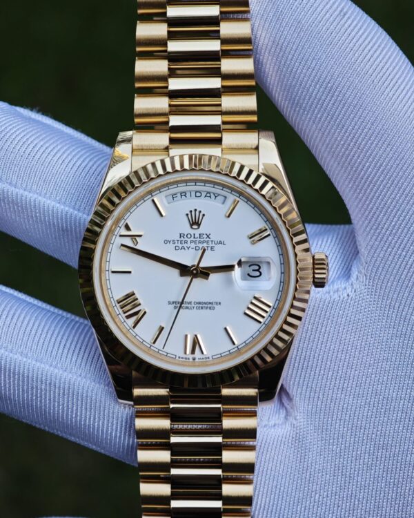 36mm Rolex Day Date m 128238 white Roman numerals, German technology reference-accuratecustomized 18K pure gold case and strap, customized best alternative dial, pointer calendar, Swiss imported ETA2836 movement, high standard assembly process — custom-built watch