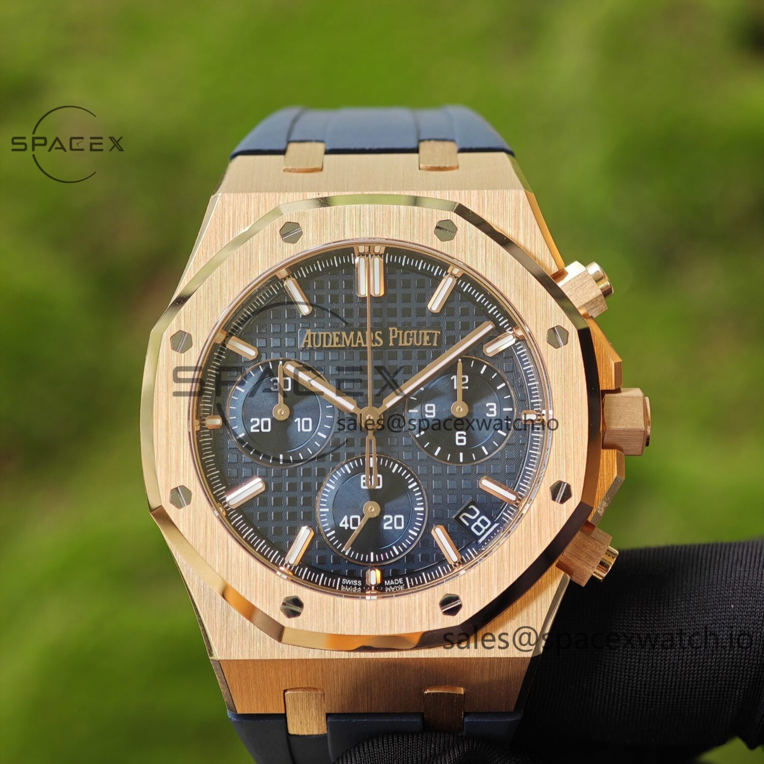 Customized AP Royal Oak Rose Gold Rubber Strap 26240, reference-accurateCustomized CNC18K Rose Gold Case Buckle, Imported Natural Rubber Strap, Best 4401 Integrated Movement, Customized Best Dial, Pointer, Calendar — custom-built watch