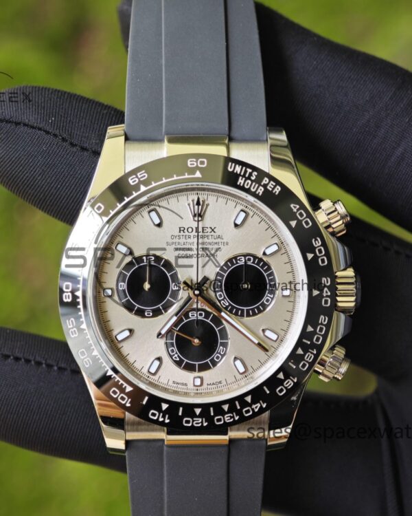 Rolex Daytona 116519 customized with the best alternative outer dial and hands on the market, equipped with Dandong 4130 movement and natural black fluororubber strap — custom-built watch