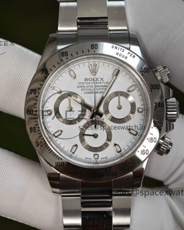Rolex Daytona 116520 comes with five original accessories, including dial, bezel, hands, faithful, and crown. 1: 1CNC customized 904L stainless steel case and strap, Dandong 4130 integrated movement — custom-built watch
