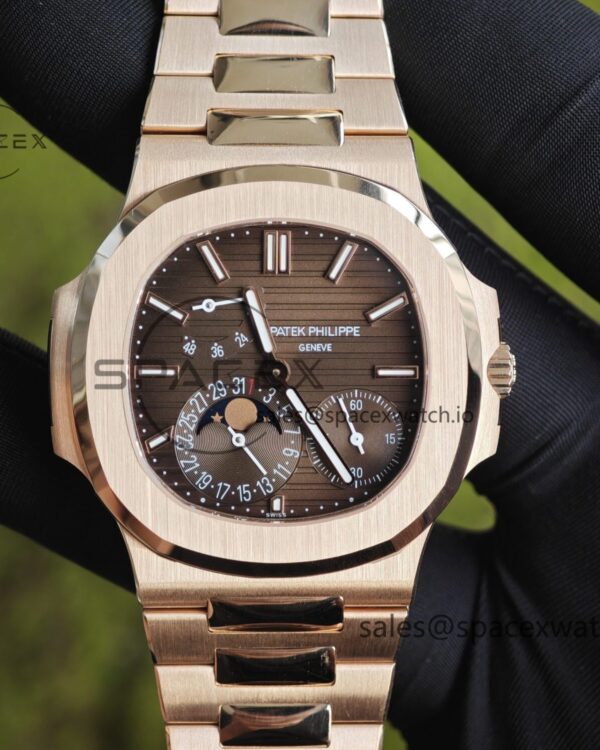 [Complete Watch Band] Patek Philippe Nautilus Rose Gold Model 5712R, reference-accurateCustomized CNC 18K Pure Gold Watch Case, 18K Pure Gold Full-Length Watch Chain. The Dial Features a Moon Phase Indicator and a Ball-Topped Needle Shaft, Making It the Best Alternative to the Customized ACE240 Integrated Movement — custom-built watch