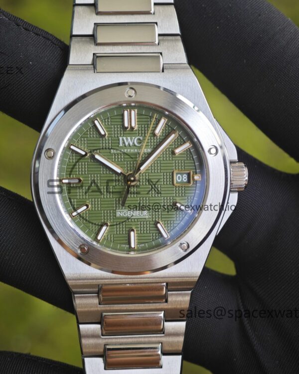 IWC Engineer Series IW328908 green dial, with secondary calibration and polishing of hands and shafts, and secondary calibration and polishing of case and strap — custom-built watch