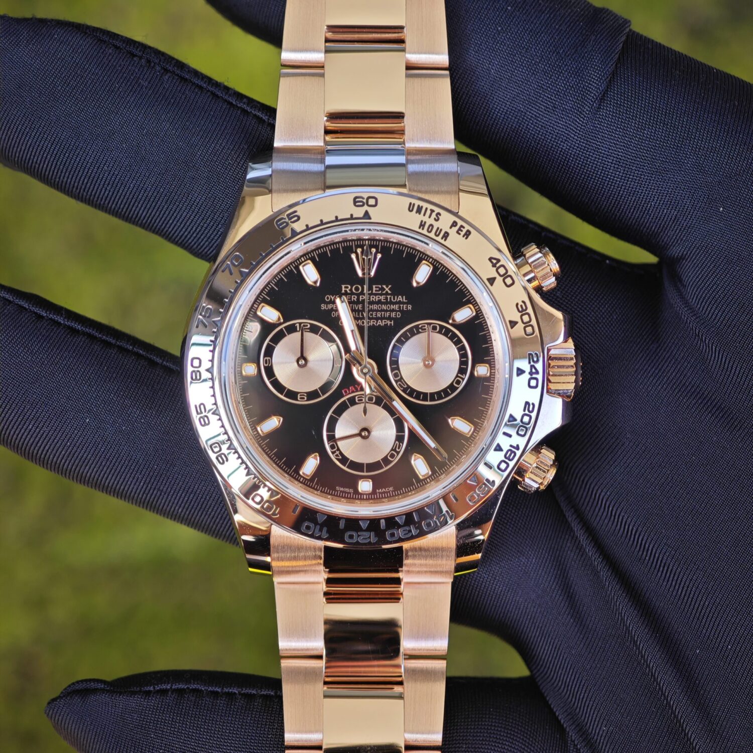 Rolex Daytona 116505 rose gold, German CNC customized 18K pure gold case and strap, modified with original genuine dial, hands, faithful, and bezel. Dandong 4130 Movement — custom-built watch