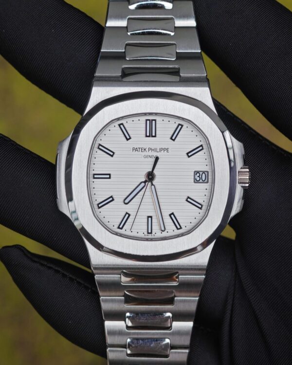 Patek Philippe 5711/1A Snow Mountain White, equipped with original genuine dial, hands, calendar, and original genuine 324 integrated movement, using original data German CNC technology reference-accuratecustomized case and strap. — custom-built watch