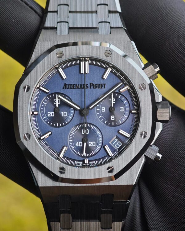 AP Royal Oak 26240 blue dial black ceramic, CNC machined reference-accuratecustomized black ceramic case, equipped with the best customized dial, hands, and solid needle shaft, customized 4401 integrated movement — custom-built watch