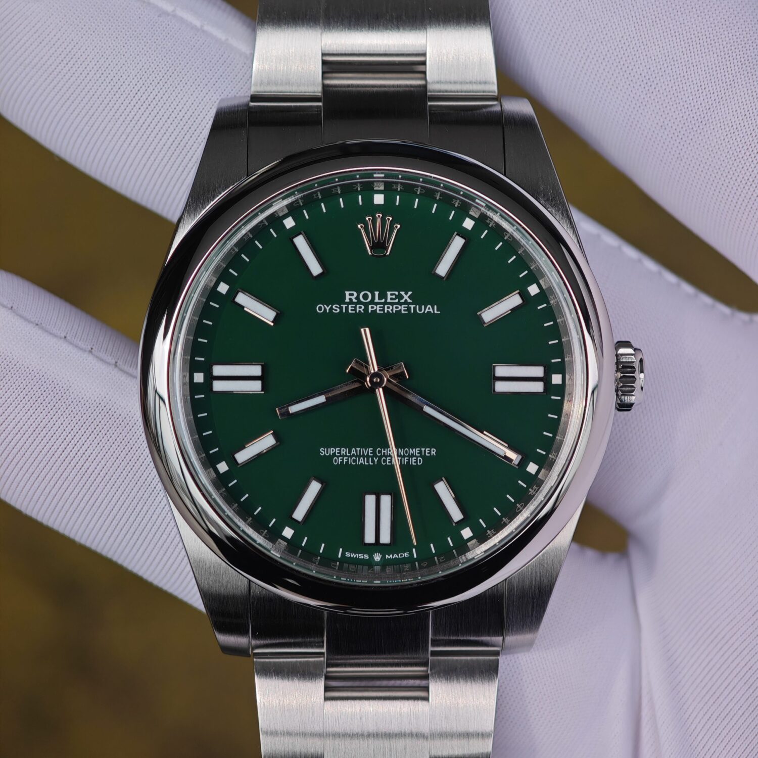 Rolex 41mm Oyster Perpetual 134300 green dial, modified with genuine watch outer ring, dial, pointer faithful and four genuine accessories, Dandong 3230 integrated movement, high-quality 904L steel case strap and secondary polishing treatment — custom-built watch