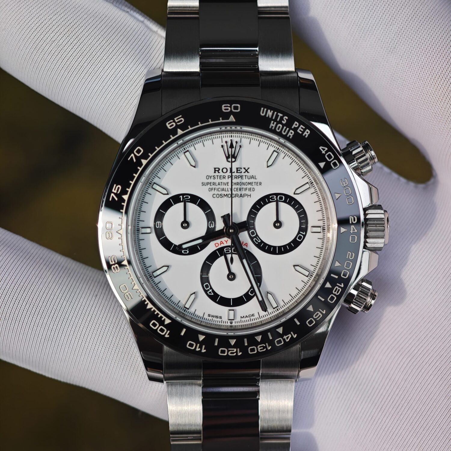 Rolex Daytona 126500 Panda, customized with the best dial, hands, and polished solid shafts. The case and strap are polished twice with the Dandong 4131 — custom-built watch