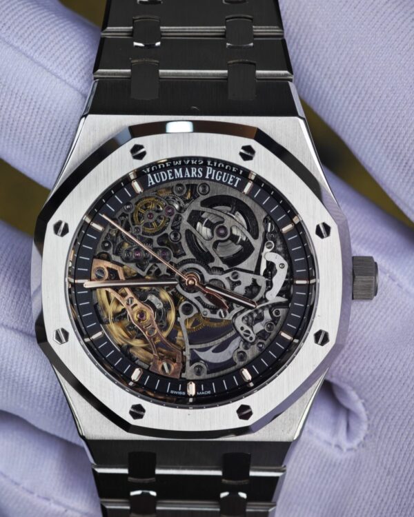 Audemars Piguet Royal Oak AP15407ST, Customized hollow 3132 full-featured movement, no card weight balance, dual balance wheel system, all functions are matched with the original version, and all components are carefully assembled according to Swiss craftsmanship. The case and bracelet undergo secondary polishing and precision machining. — custom-built watch