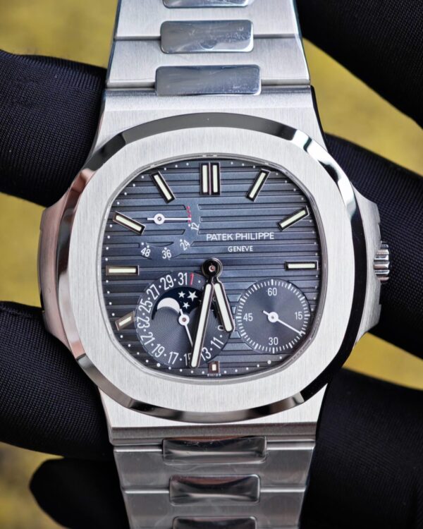 U-mi Patek Philippe Nautilus Blue Plate 5712, reference-accuratecustomized case and strap, customized cardless 240 integrated movement — custom-built watch