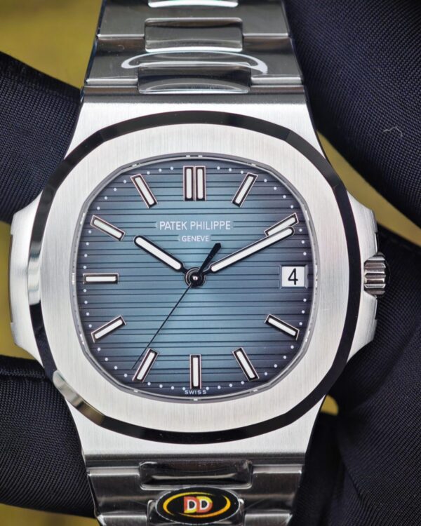 DDF version of Nautilus 5711, blue dial, stainless steel case, the entire watch undergoes secondary calibration and dust removal, assembled according to Swiss standards, with Dandong 324 integrated movement — custom-built watch