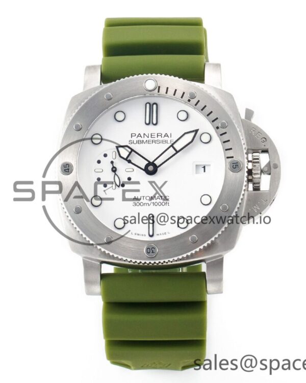 PAM1226 V SS TTF reference-accurate on Green Rubber Strap P900 — custom-built watch