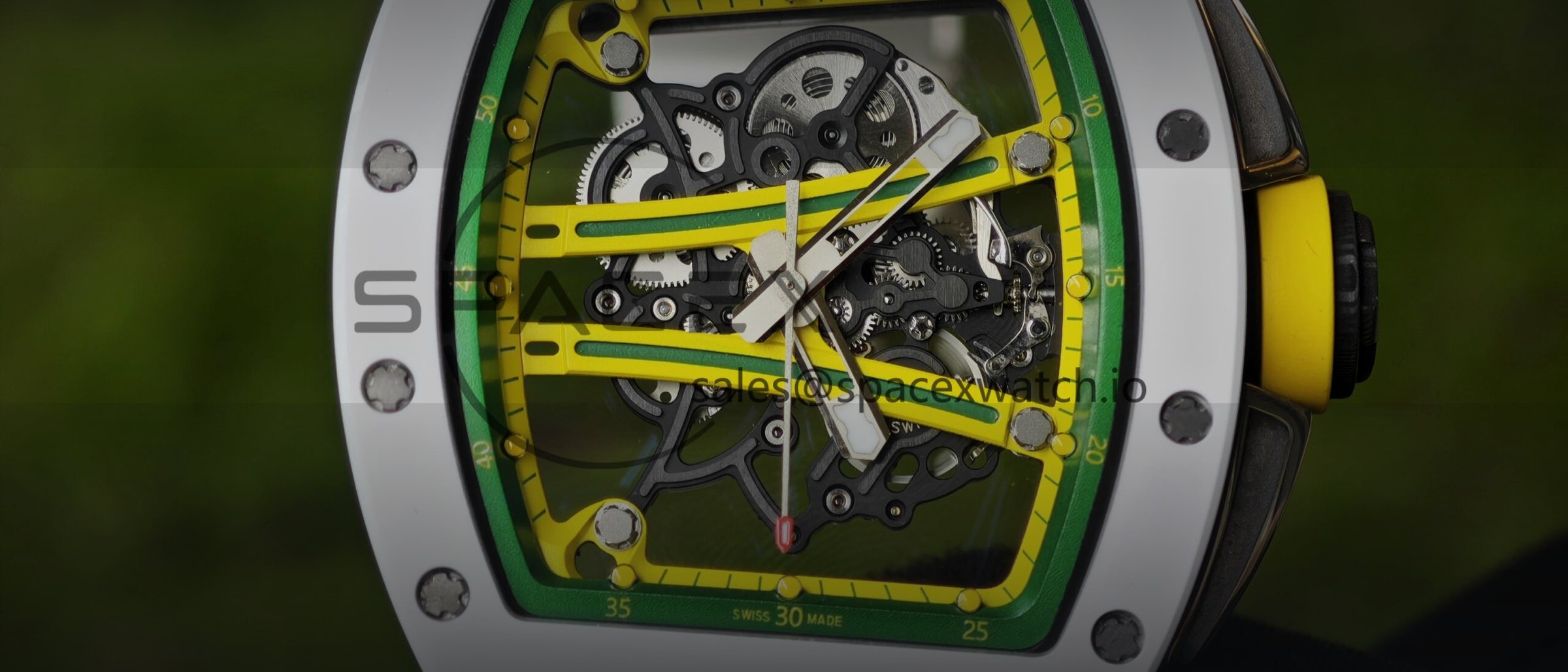 Case finishing on the bench at RepWatch China
