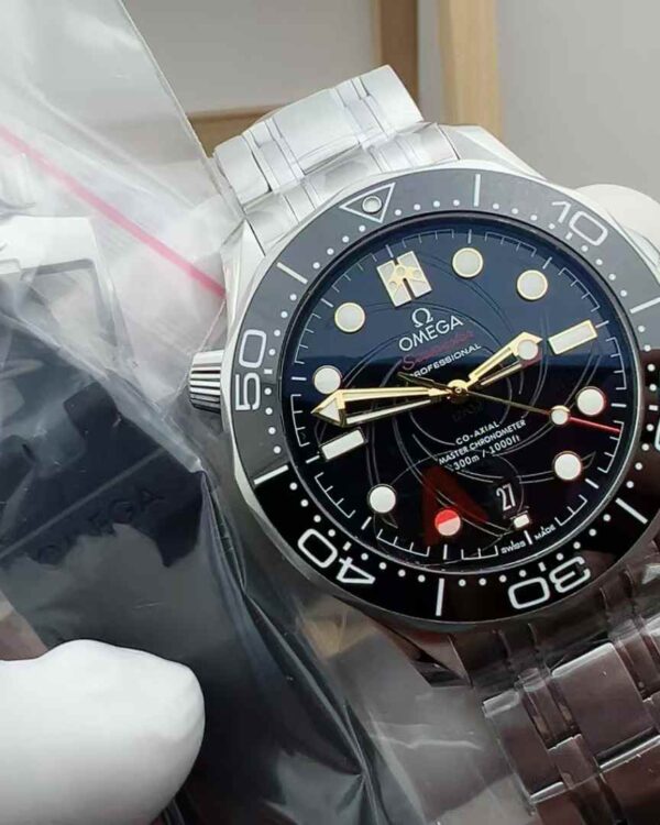 VS Factory Omega Seahorse 300 Queen's Secret Envoy 007 Steel Strip Black Face