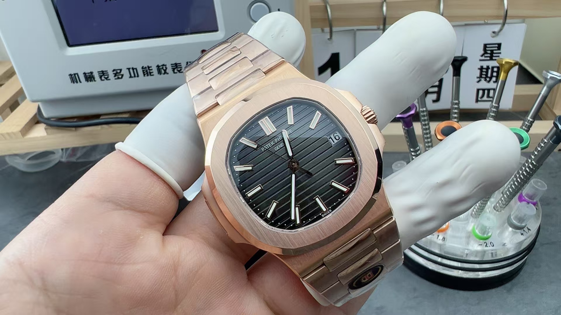 DDF Patek Philippe Nautilus rose gold 5711 weighted gray dial
