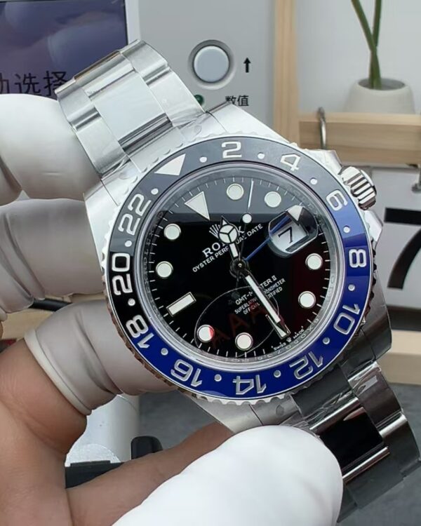 VS Rolex Greenwich 126710 Inter Rice Circle Band