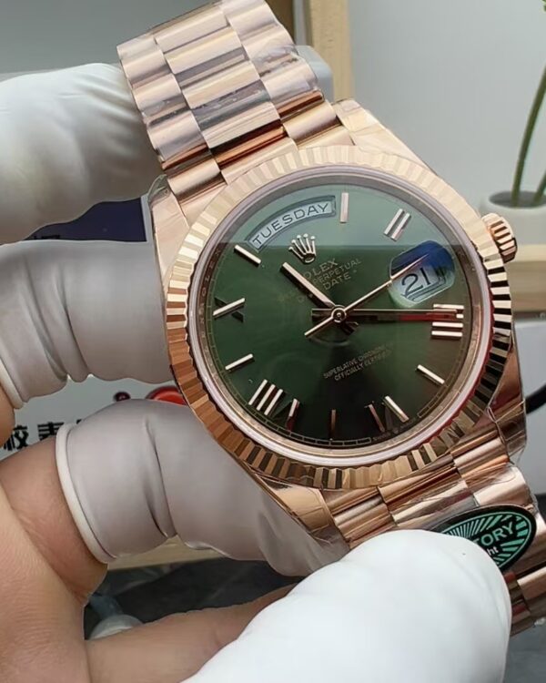 RC Rolex Sunday Diamond Rose Gold Gaming Table Green