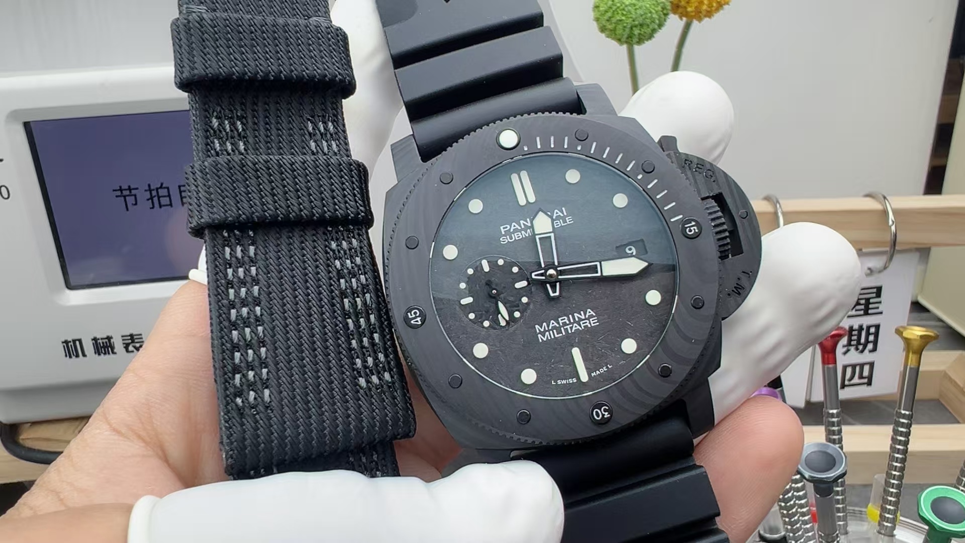 VS Panerai 979 rubber strap black plate
