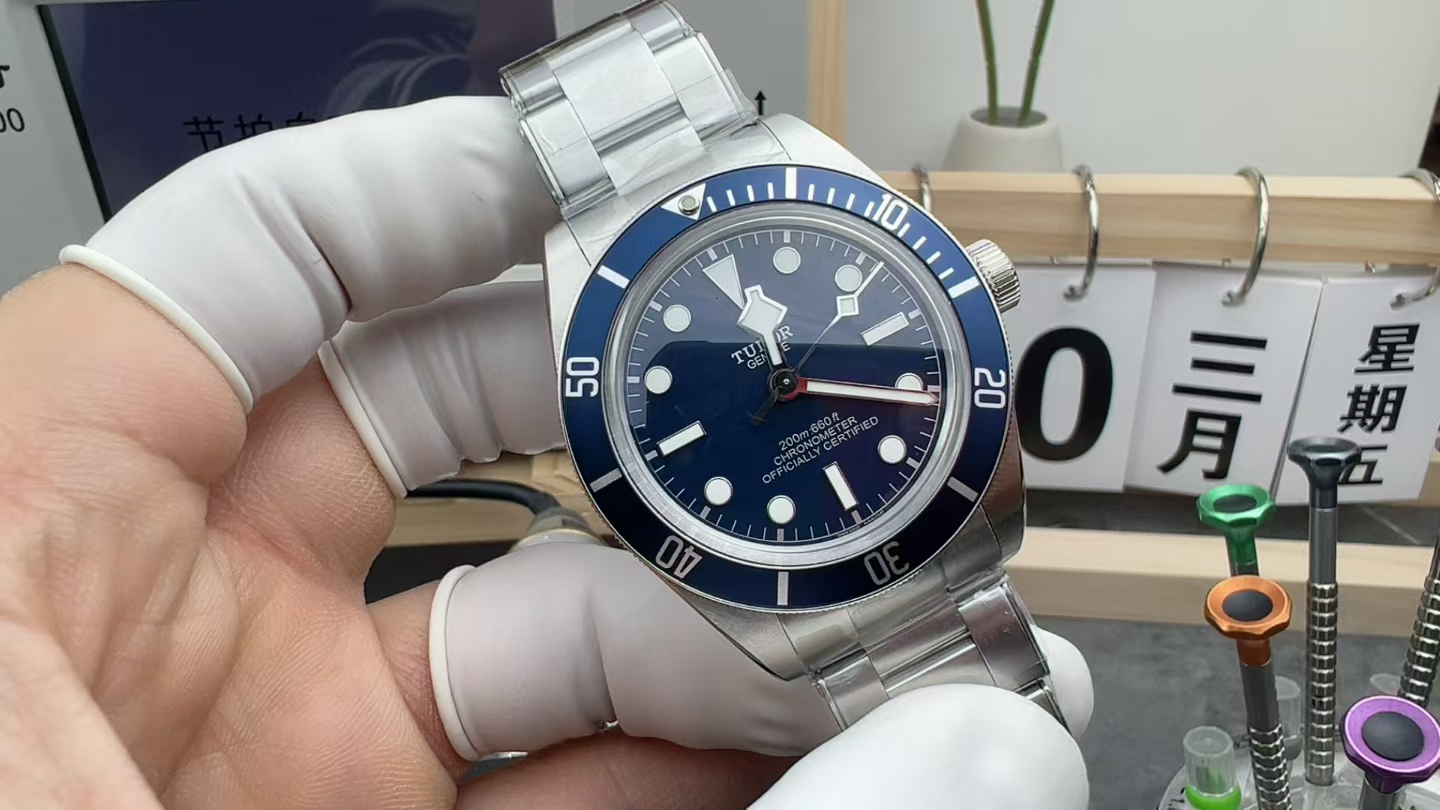 ZF Tudor Small Blue Shield Steel Belt