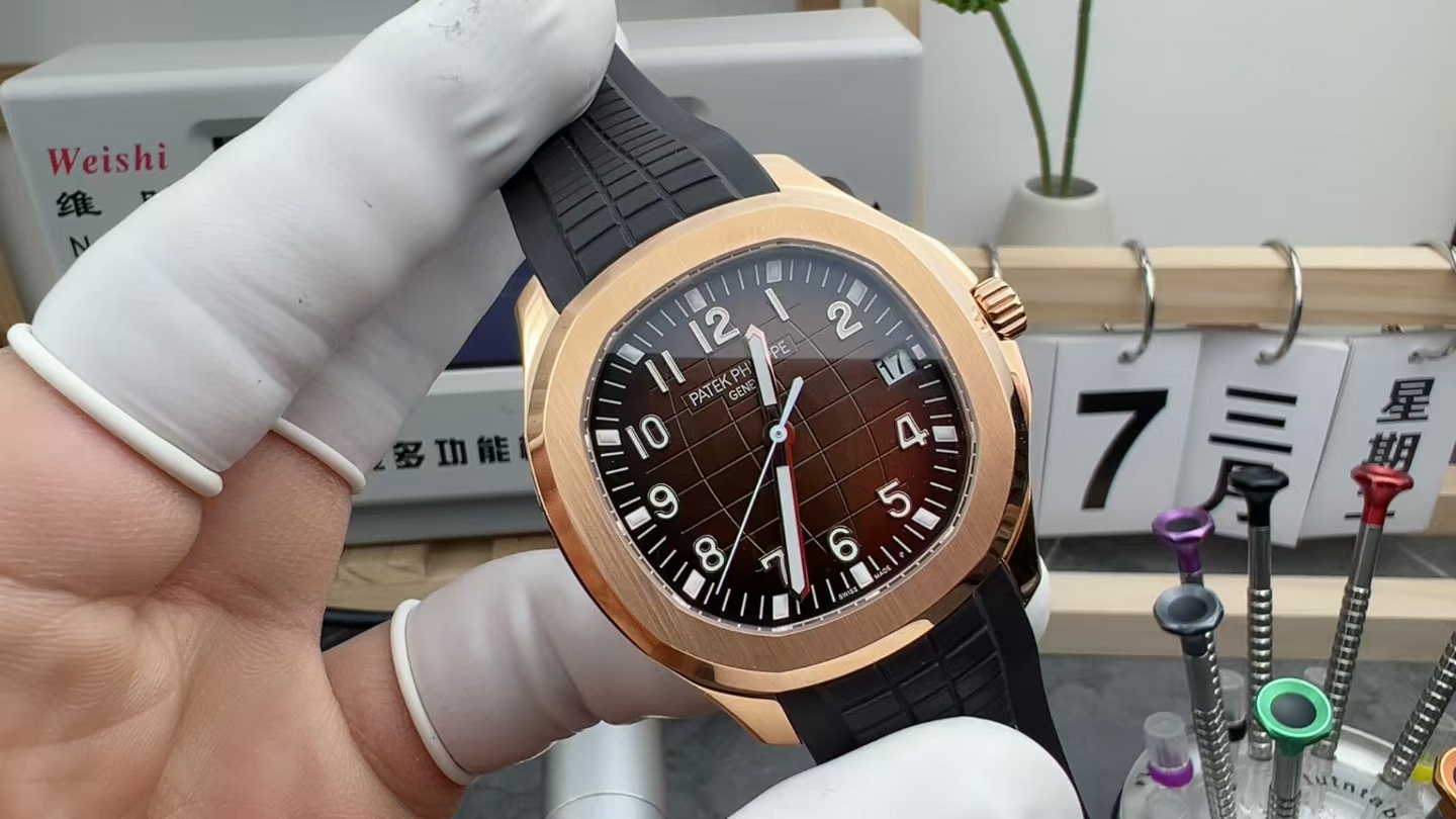 3K Patek Philippe rose gold 5167 grenade black rubber strap