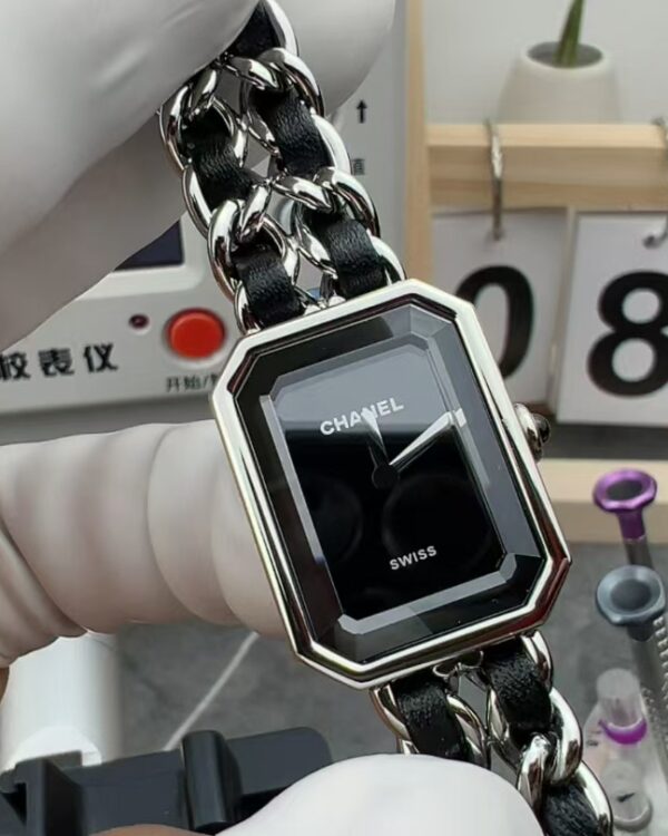 BV Chanel Black Plate
