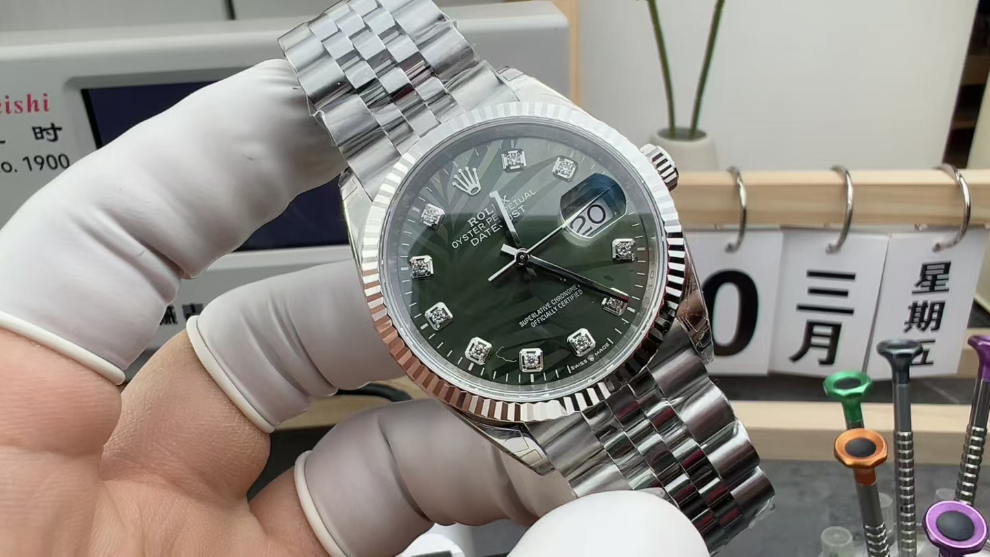 VS Rolex Leek Green Log Steel Belt Green Plate