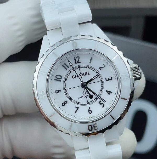 Original original Chanel J12 33MM white ceramic