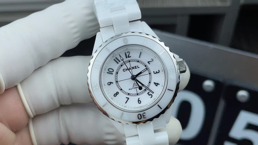 Original original Chanel J12 33MM white ceramic