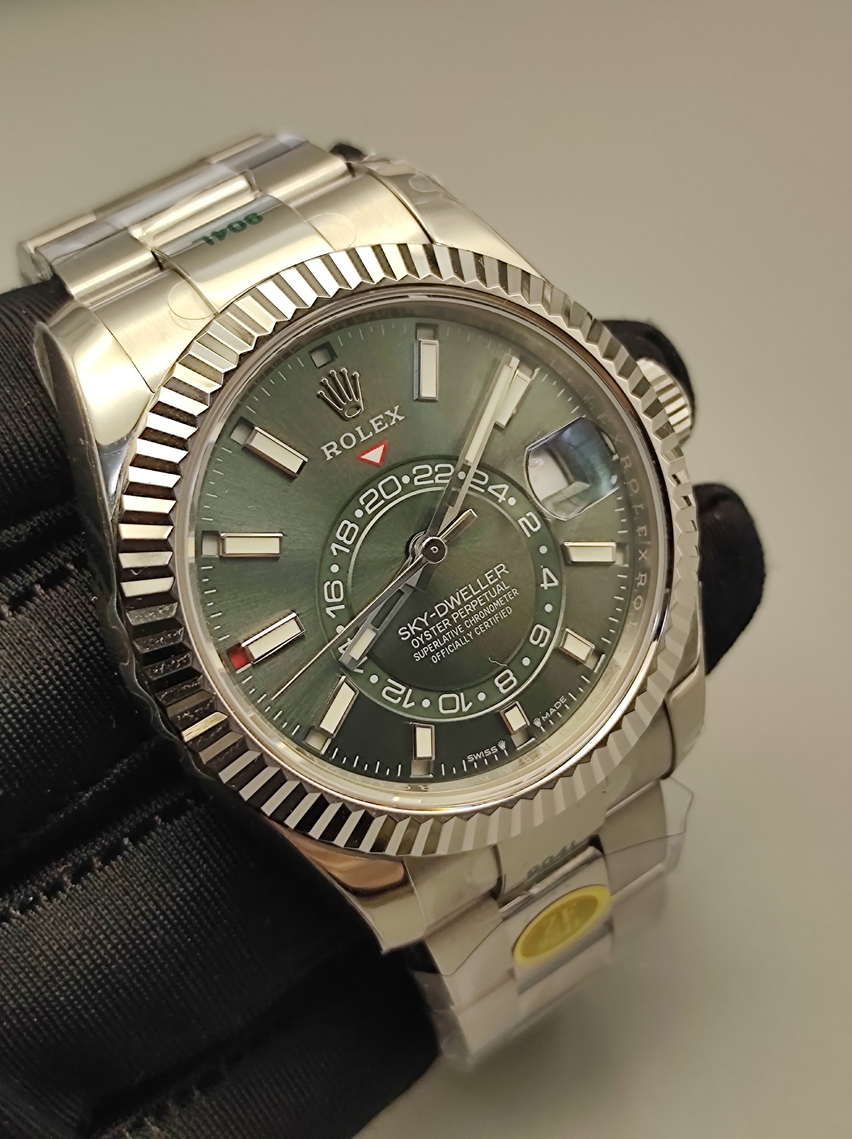 VS Rolex Skywalker Steel Belt Green Plate