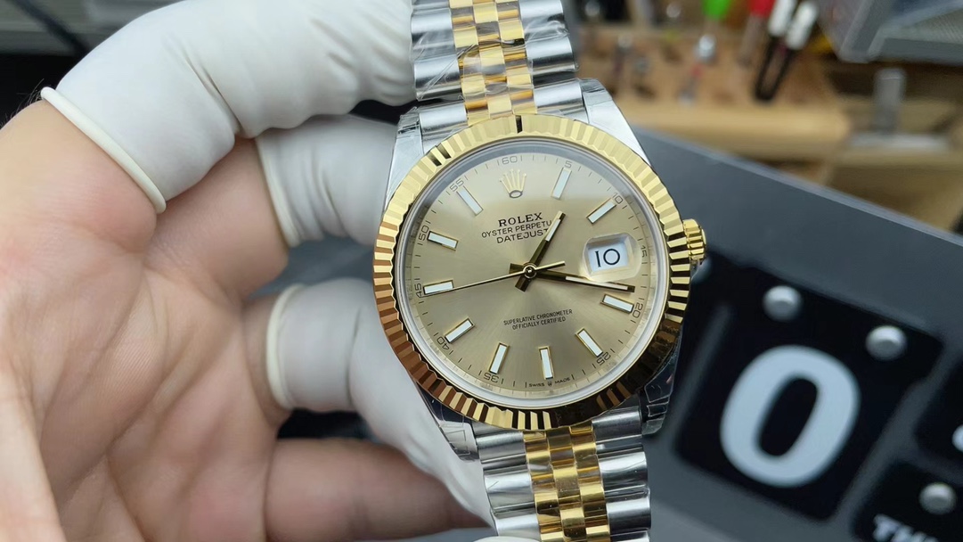 VS Rolex Intergold Log 41 Steel Strip
