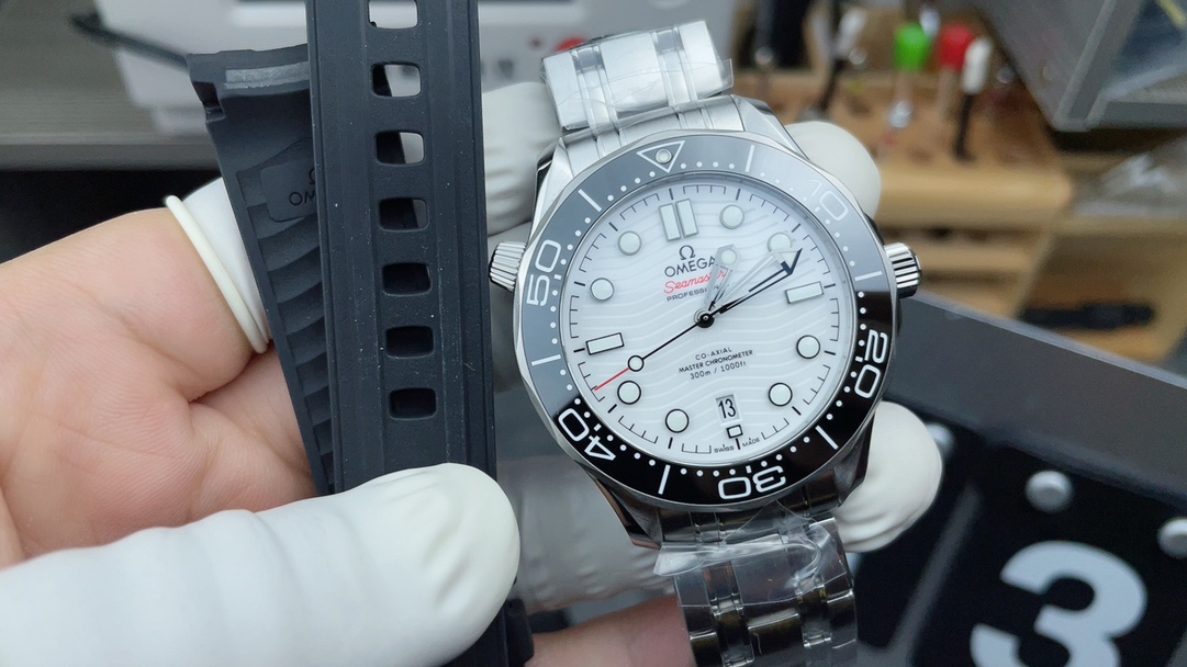 VS Omega Panda Facial Hippocampus 300 Steel strip white plate
