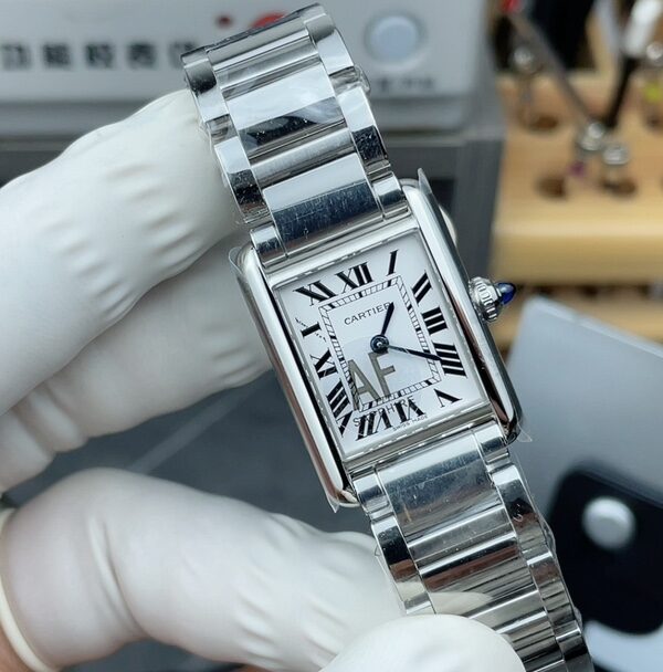 AF Cartier's new small tank steel belt white plate