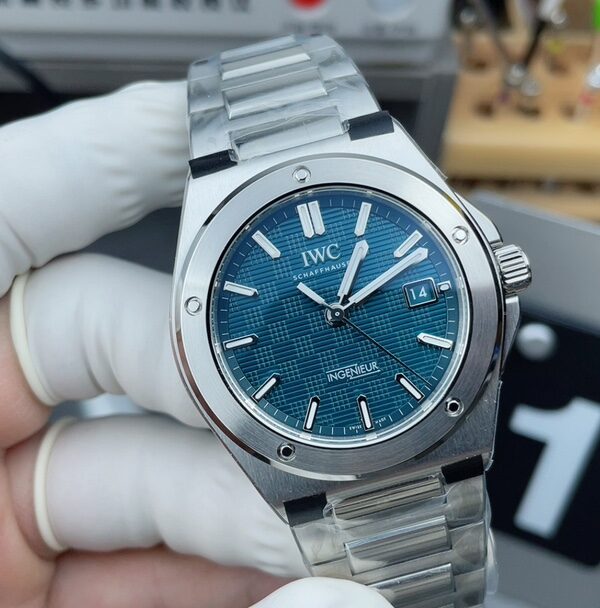 V7 International Engineers Lake Blue Face Steel Belt Blue Plate