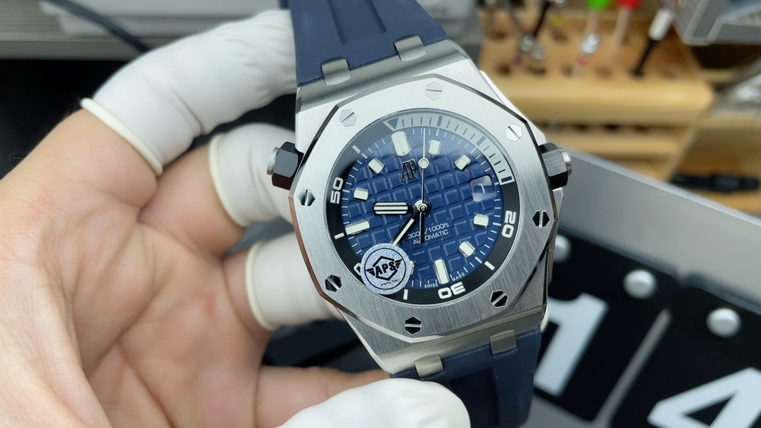 APS Audemars Piguet Royal Oak 15720 Rubber strap blue disc