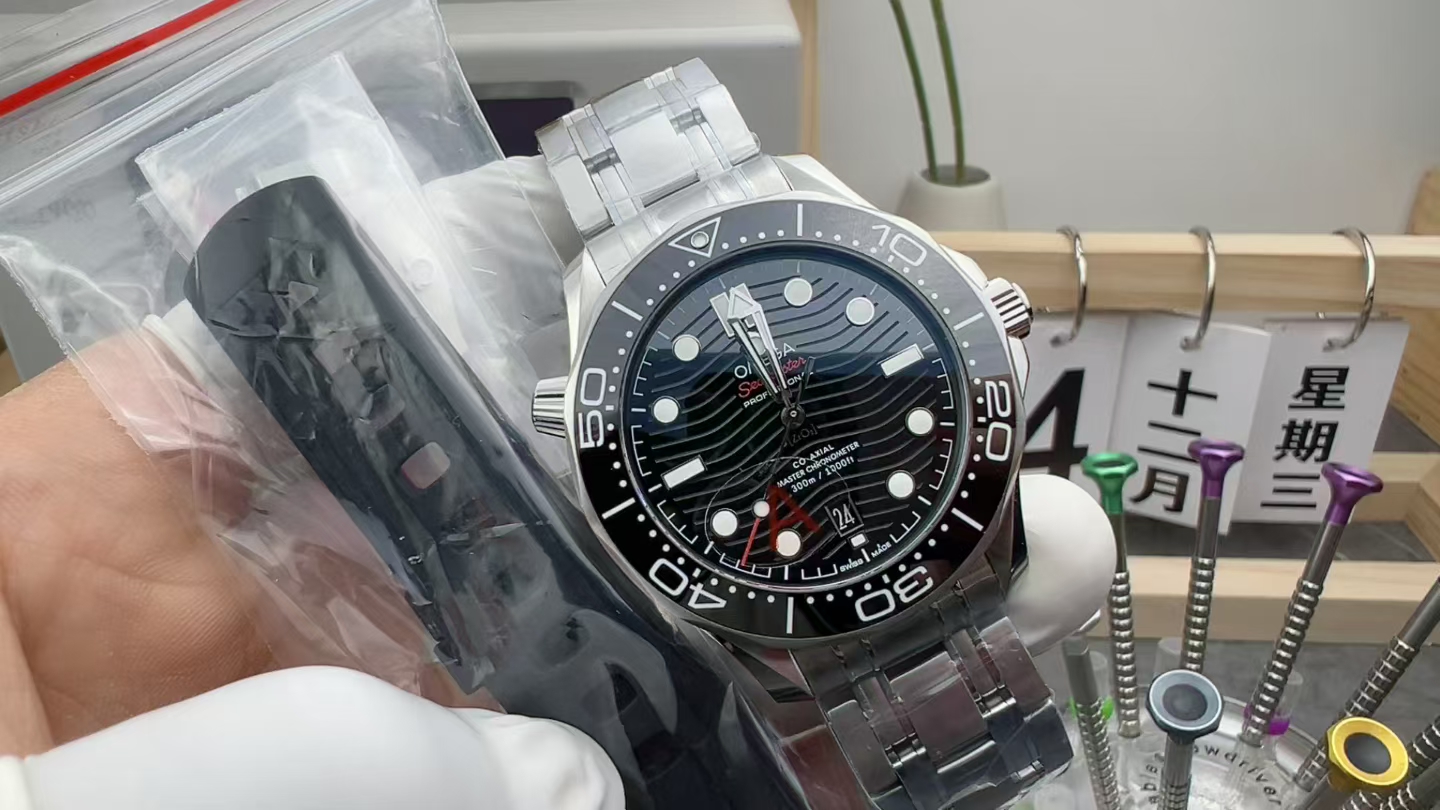 VS Omega Seahorse 300 Steel Belt Black Plate