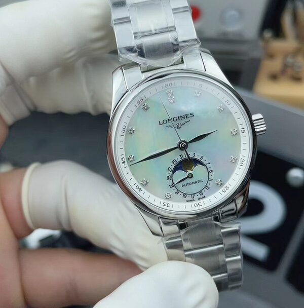V9 Longines Fritillaria Female Famous Craftsman Steel Belt White Plate