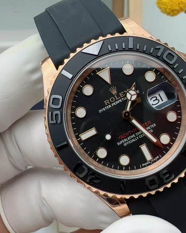 VS Rolex Rose Gold Yacht Rubber Strap Black Plate