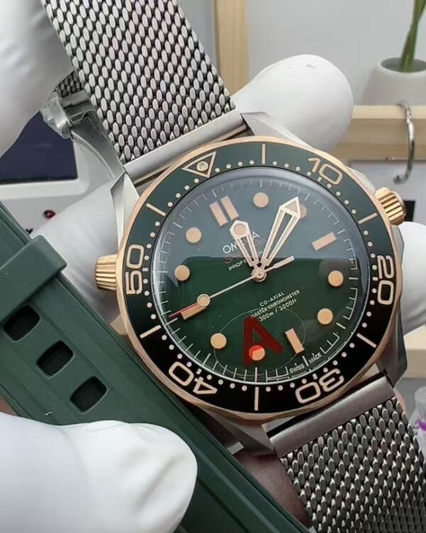 VS Omega gold has no time to die, Milanese strap green plate