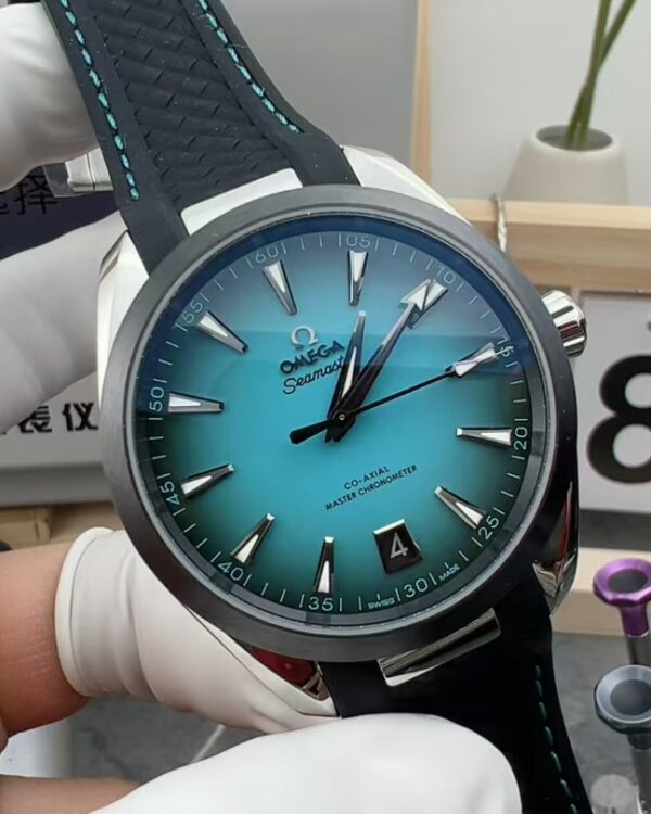 VS Omega's new seahorse 150 rubber strap ice blue plate