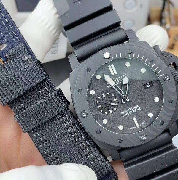VS Panerai carbon fiber 979 rubber strap black plate