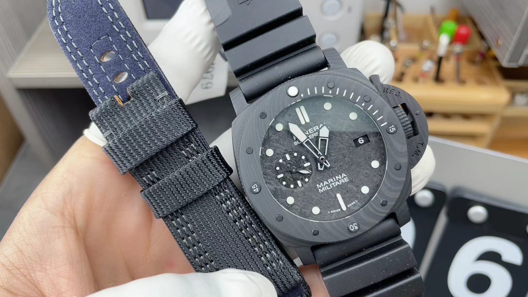 VS Panerai carbon fiber 979 rubber strap black plate
