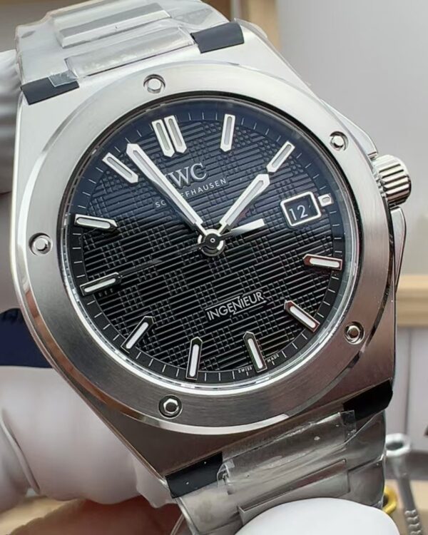 V7 Wanguo Black Plate Engineer Steel Strip